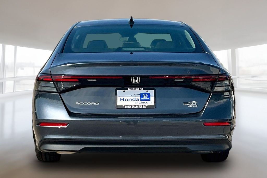 New 2026 Meteorite Gray Metallic Honda SE image 4