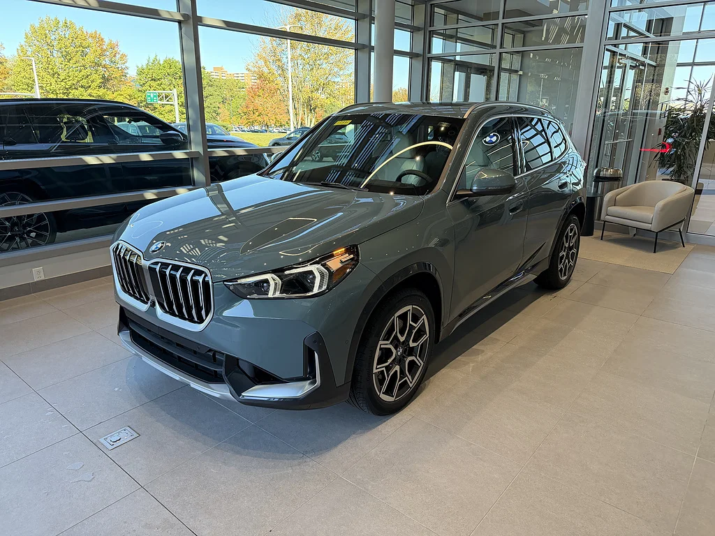 New 2027  BMW xDrive28i image 3