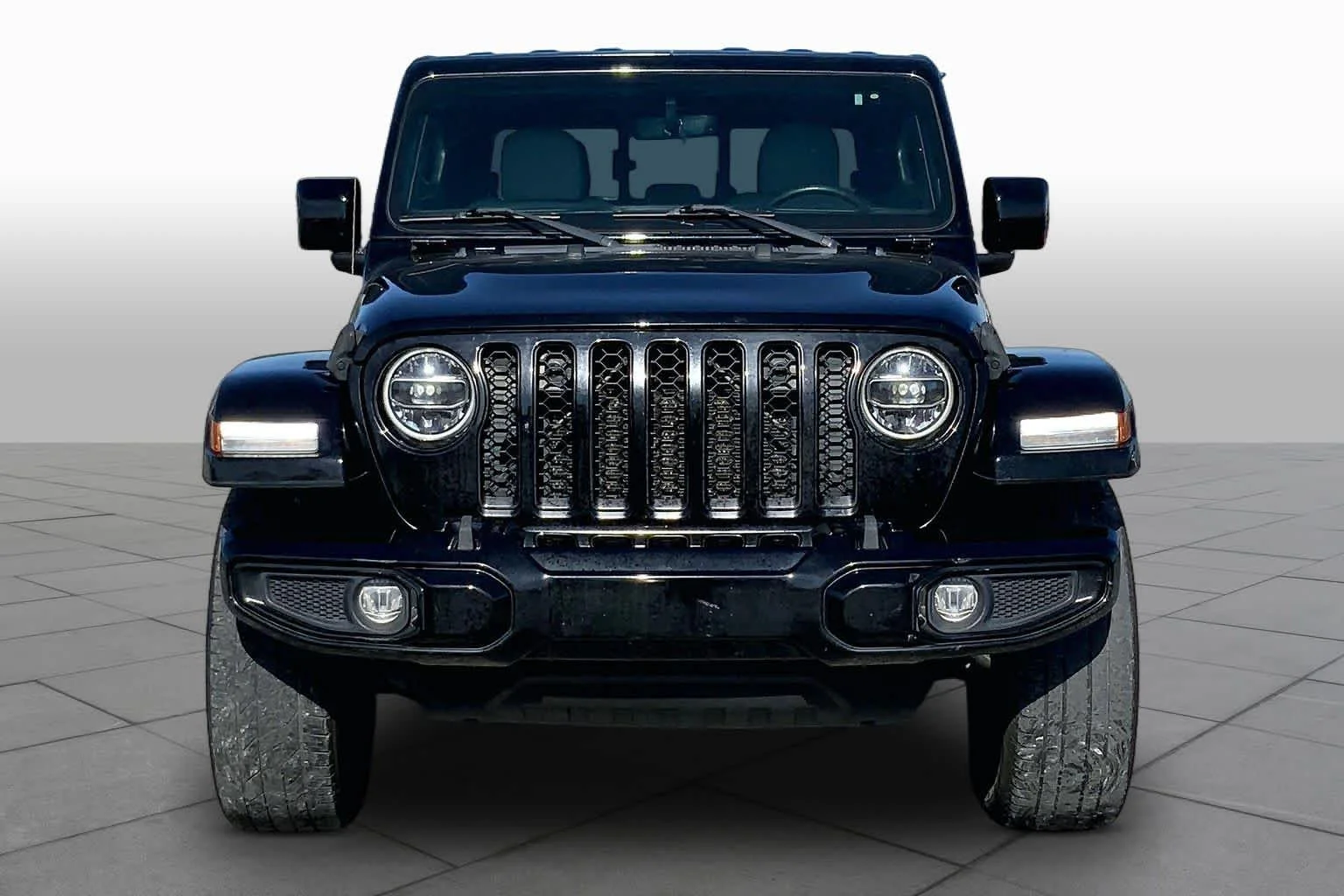 Used 2022 Black Clear Coat Jeep High Altitude image 4