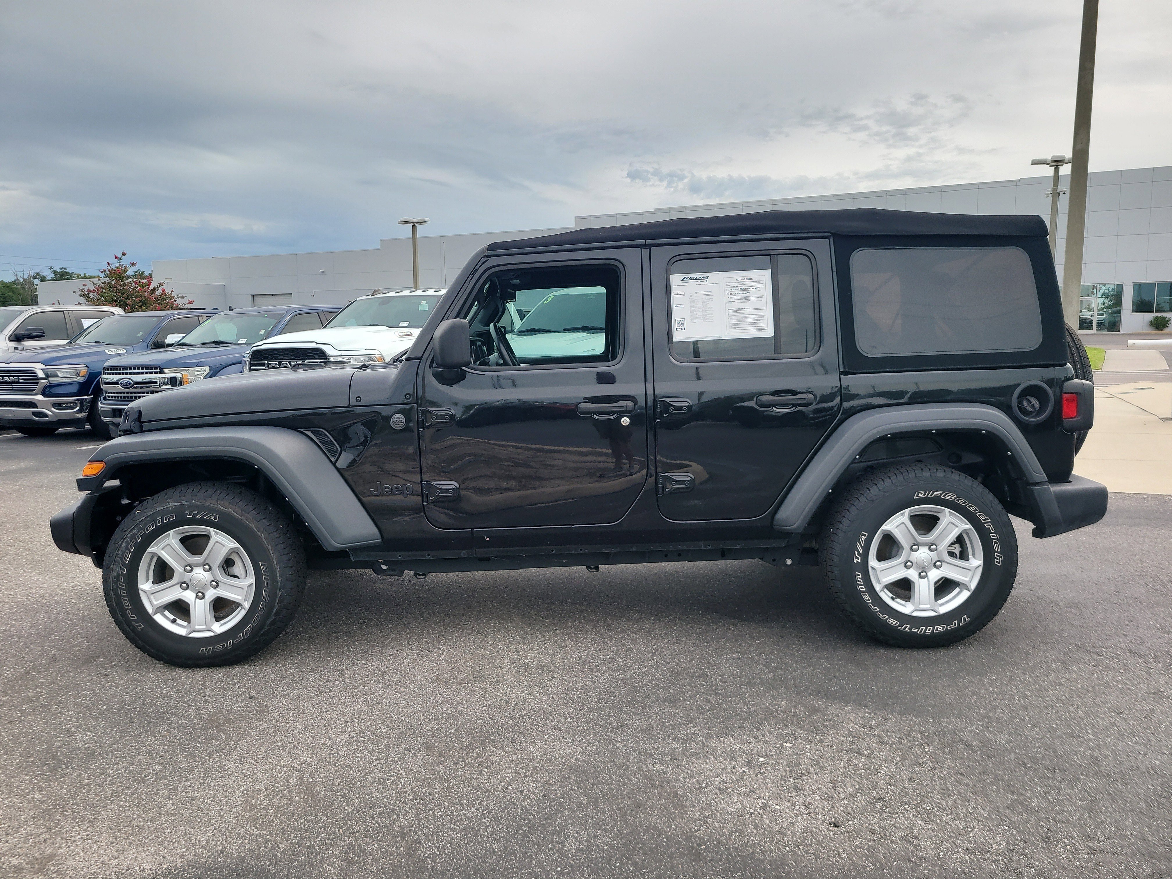 Used 2022 Black Clearcoat Jeep Unlimited Sport S image 7