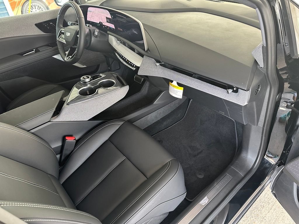 2026 Cadillac OPTIQ Luxury - Photo 35