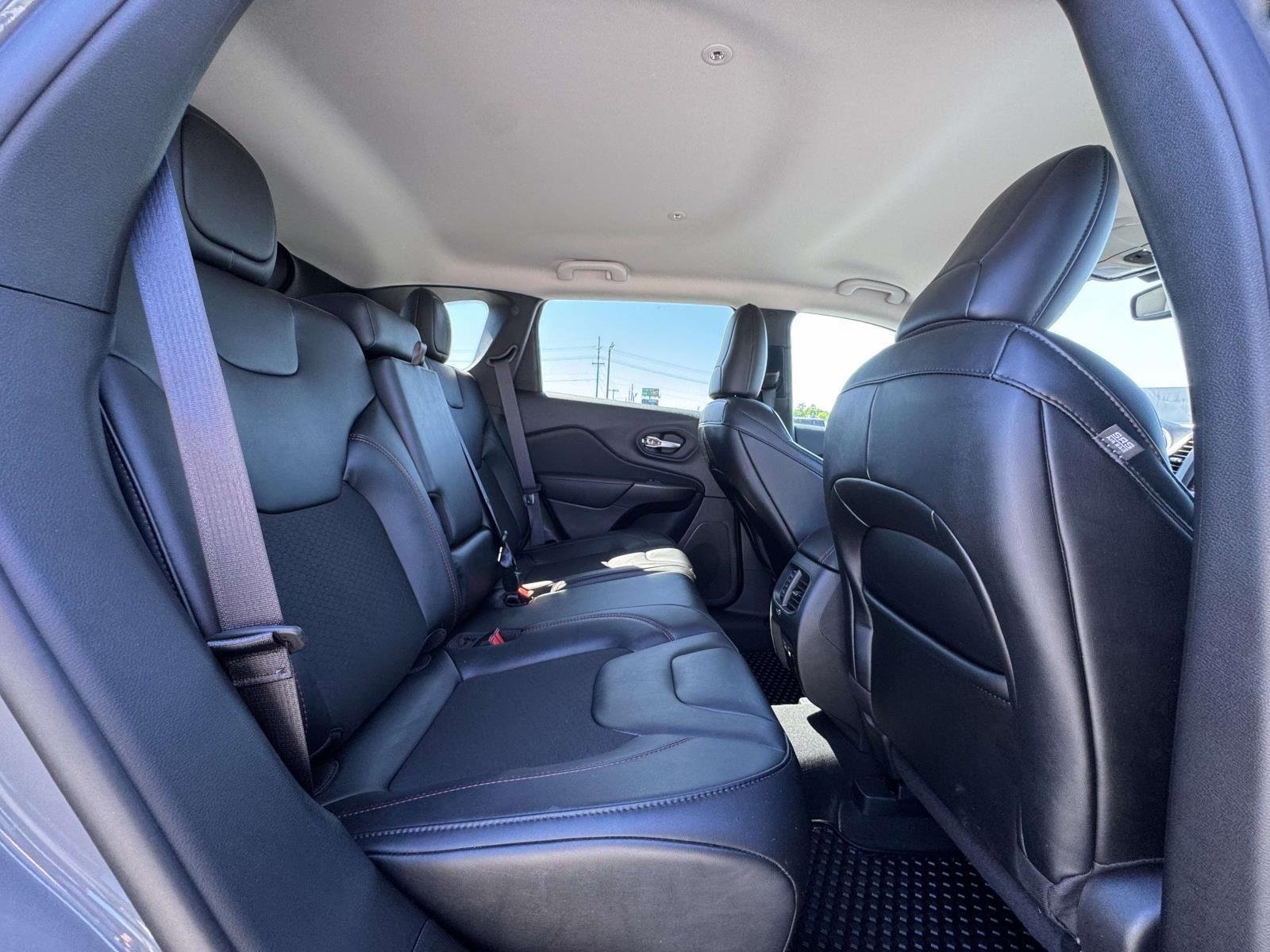 Used 2022 Sting-Gray Clearcoat Jeep Trailhawk image 20