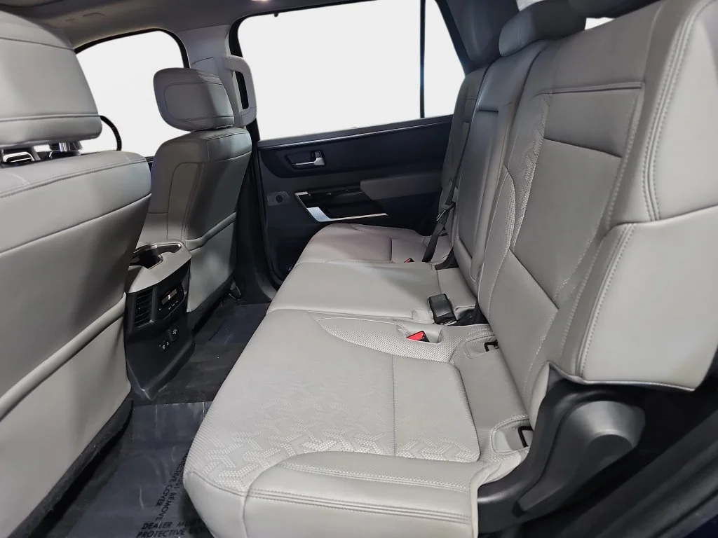 Used 2023  Toyota Limited image 17