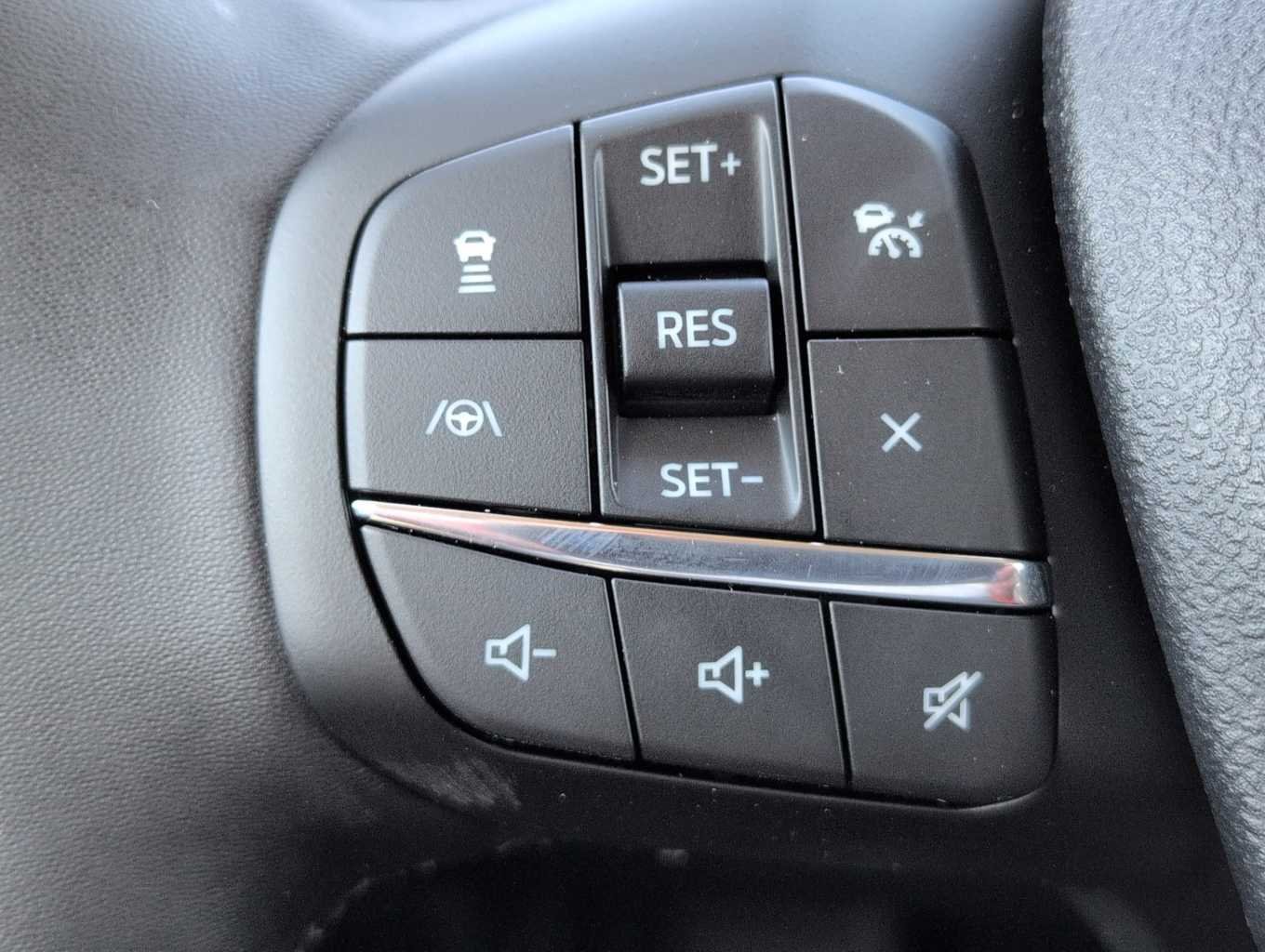 New 2025 Carbonized Gray Metallic Ford Outer Banks® image 21