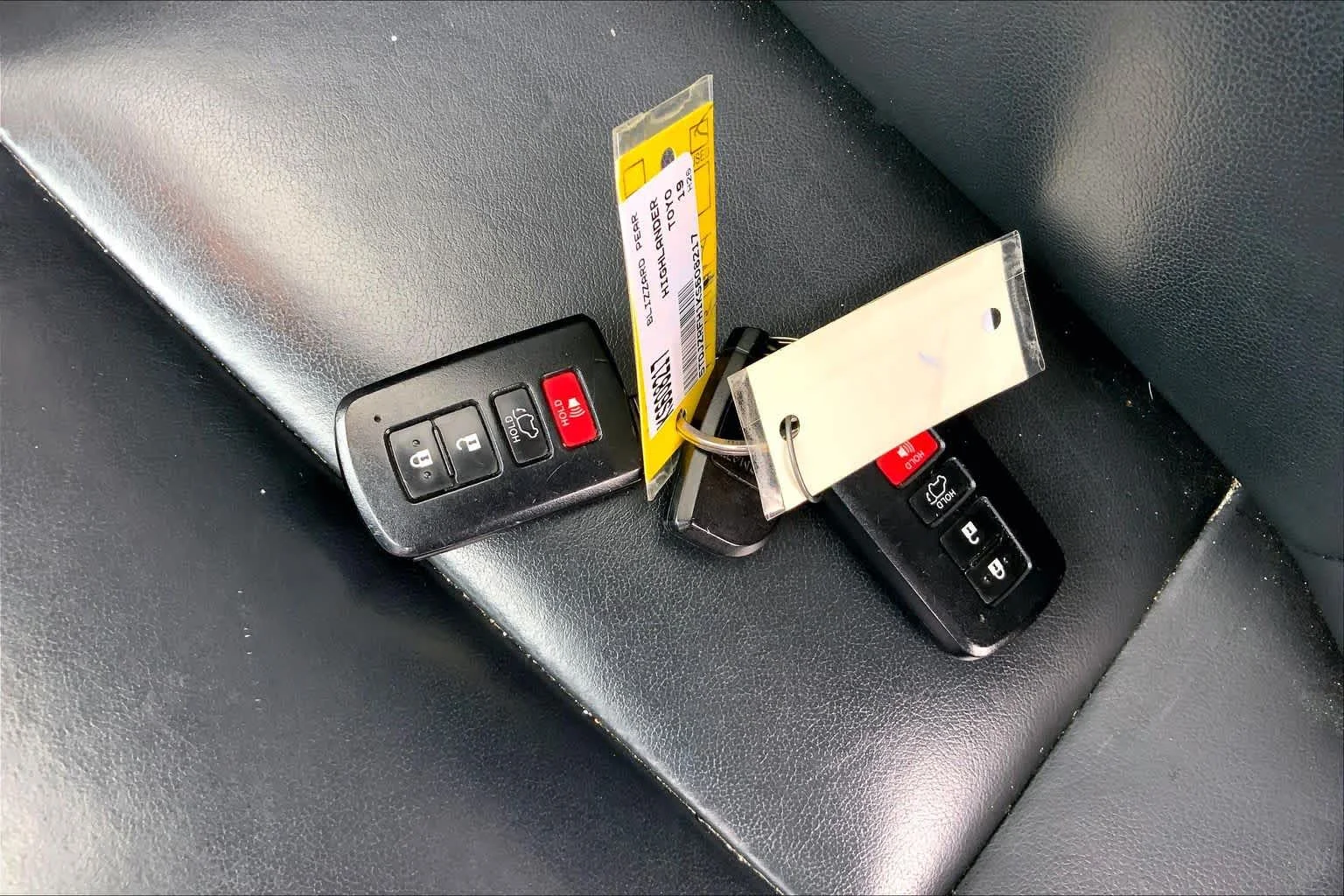 Used 2019 Blizzard Pearl Toyota SE image 15