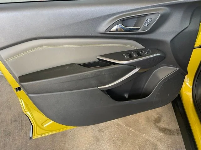 Used 2025 Yellow Chevrolet ACTIV image 9