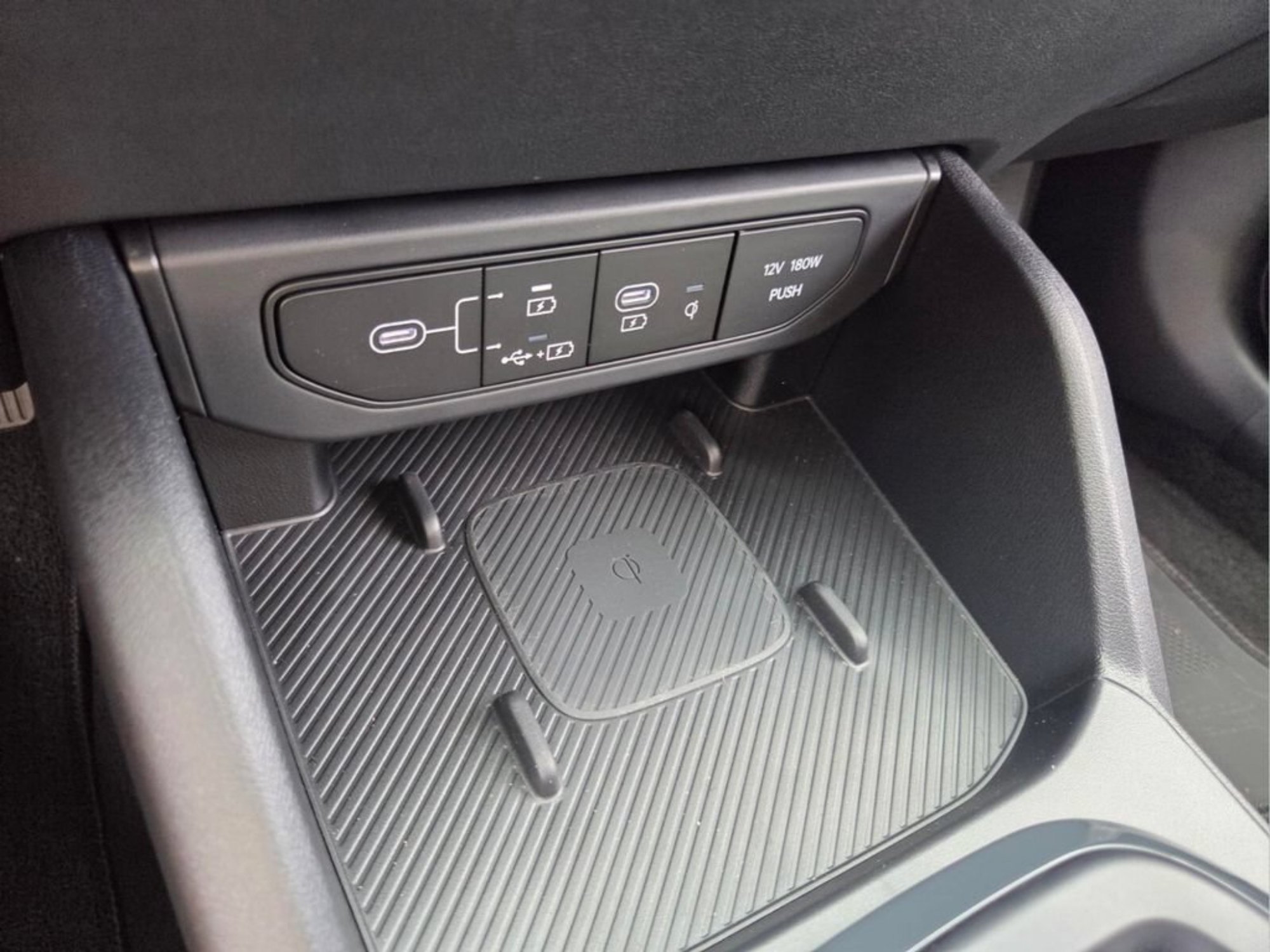 New 2026 Snow White Pearl Kia EX image 20