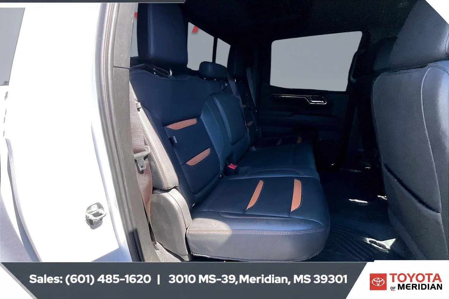 Used 2024 Summit White GMC AT4 image 20