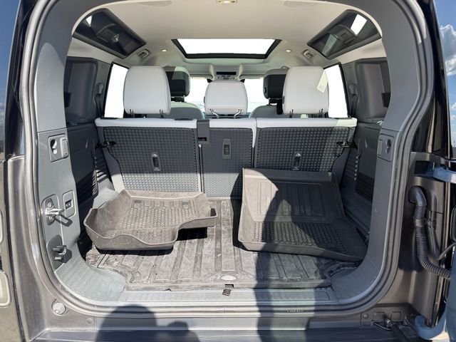 Certified Used 2026 Blue Land Rover X-Dynamic SE image 18