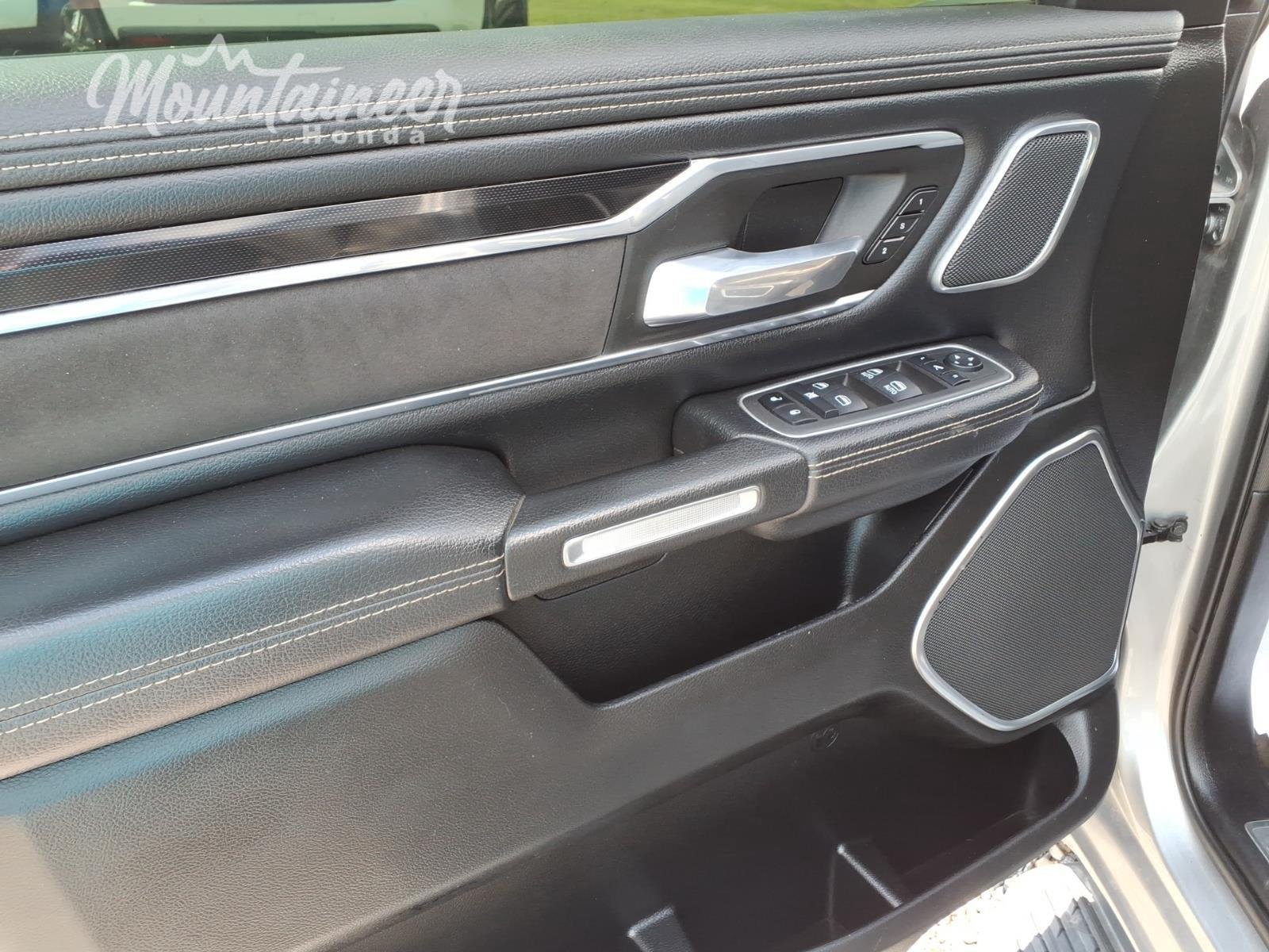 Used 2022 Billet Silver Metallic Clearcoat Ram Laramie image 12