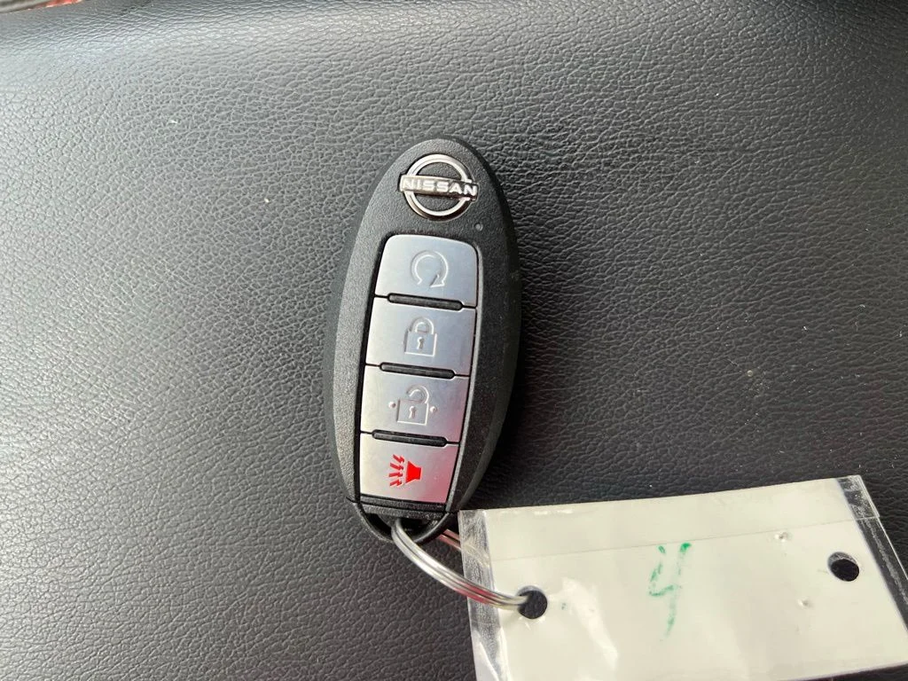 Used 2025 Black Nissan PRO-4X image 18