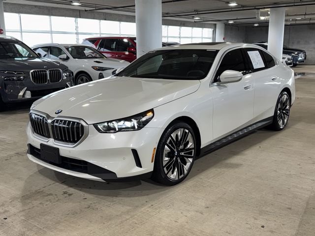 Used 2025 Mineral White Metallic BMW 530i image 4