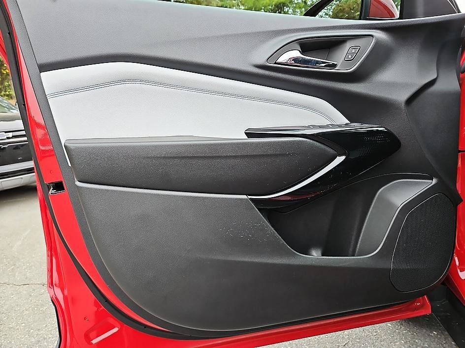 2026 Chevrolet Trax LT - Photo 13