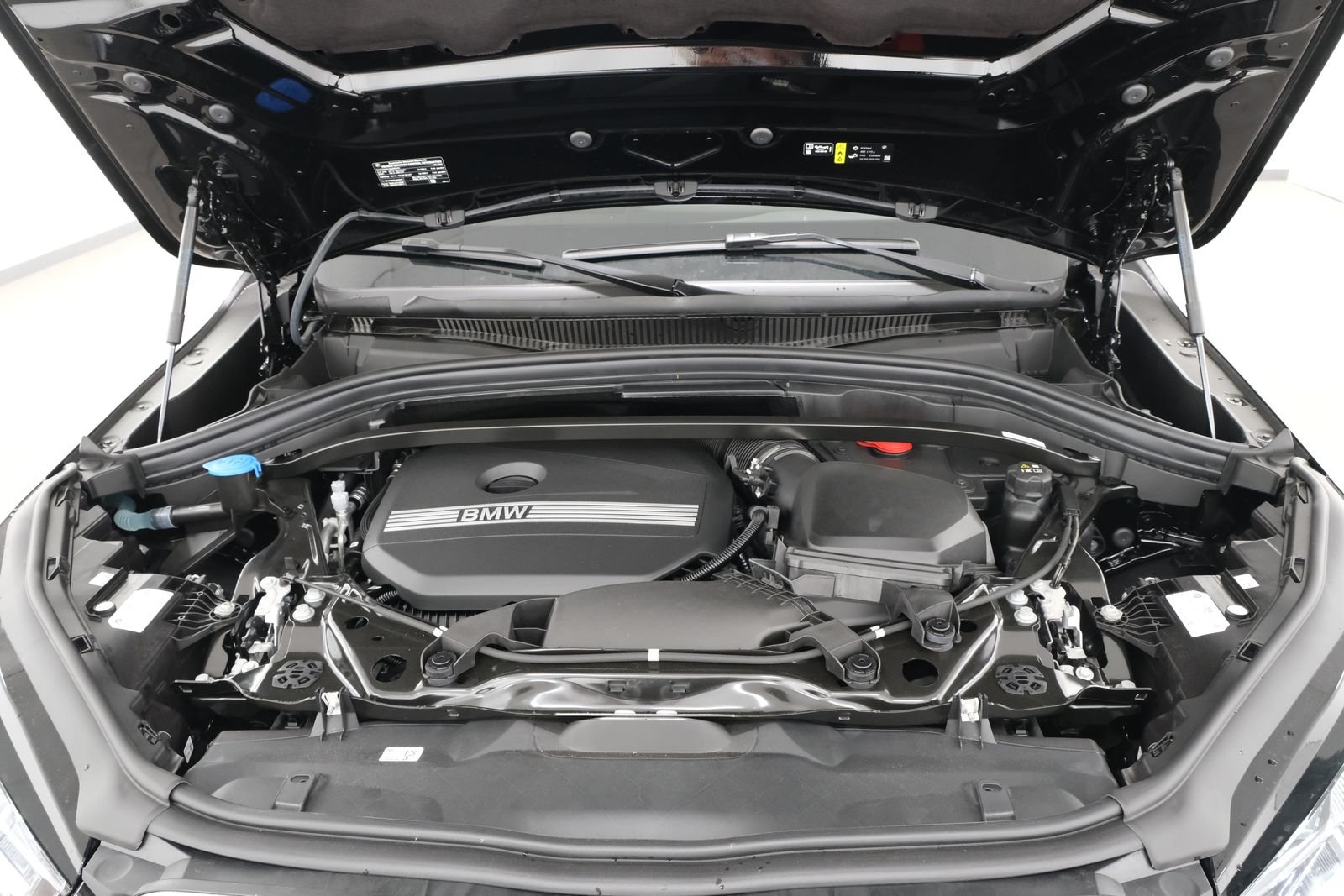 New 2026 Jet Black BMW xDrive28i image 40