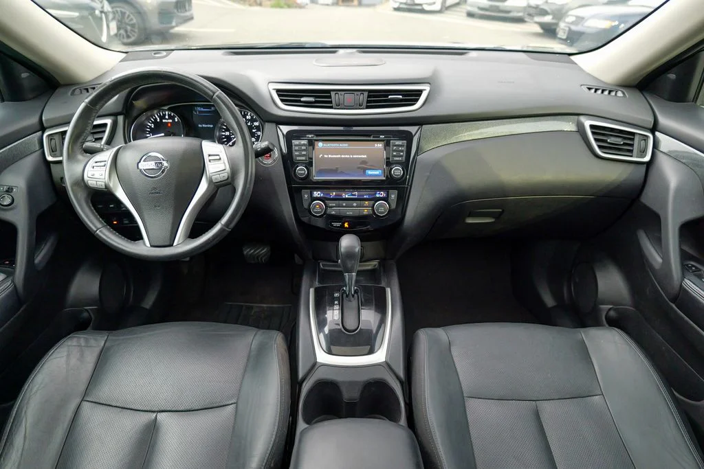 Used 2015 Midnight Jade Nissan SL image 38