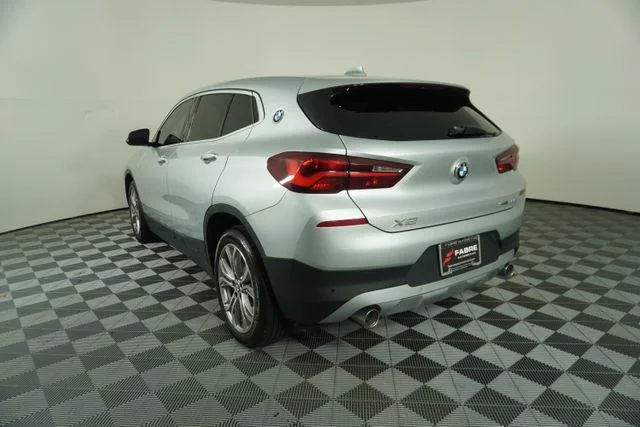 Used 2021 Glacier Silver Metallic BMW sDrive28i image 5
