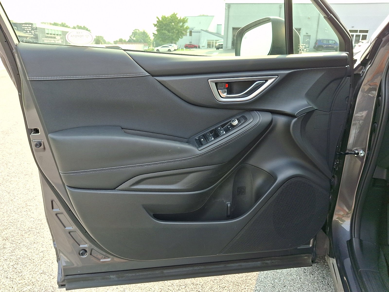 Used 2020 Magnetite Gray Metallic Subaru Premium image 13