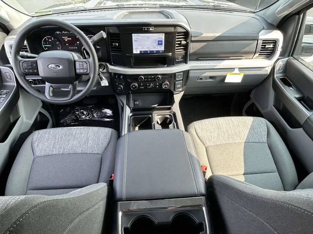 New 2026 Carbonized Gray Metallic Ford XLT image 7