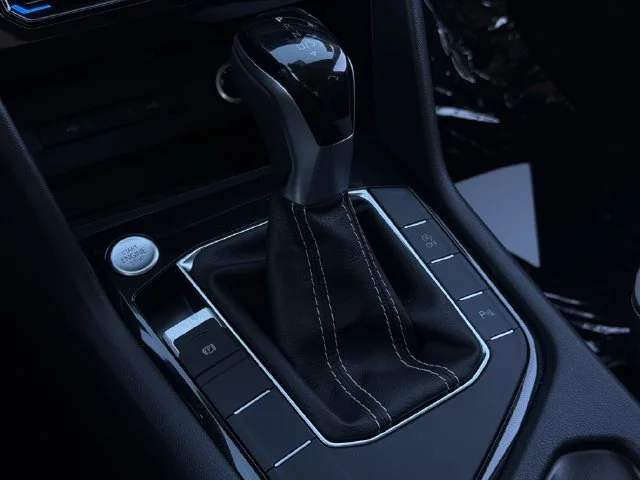 New 2026 Black Volkswagen 1.5T SE image 18