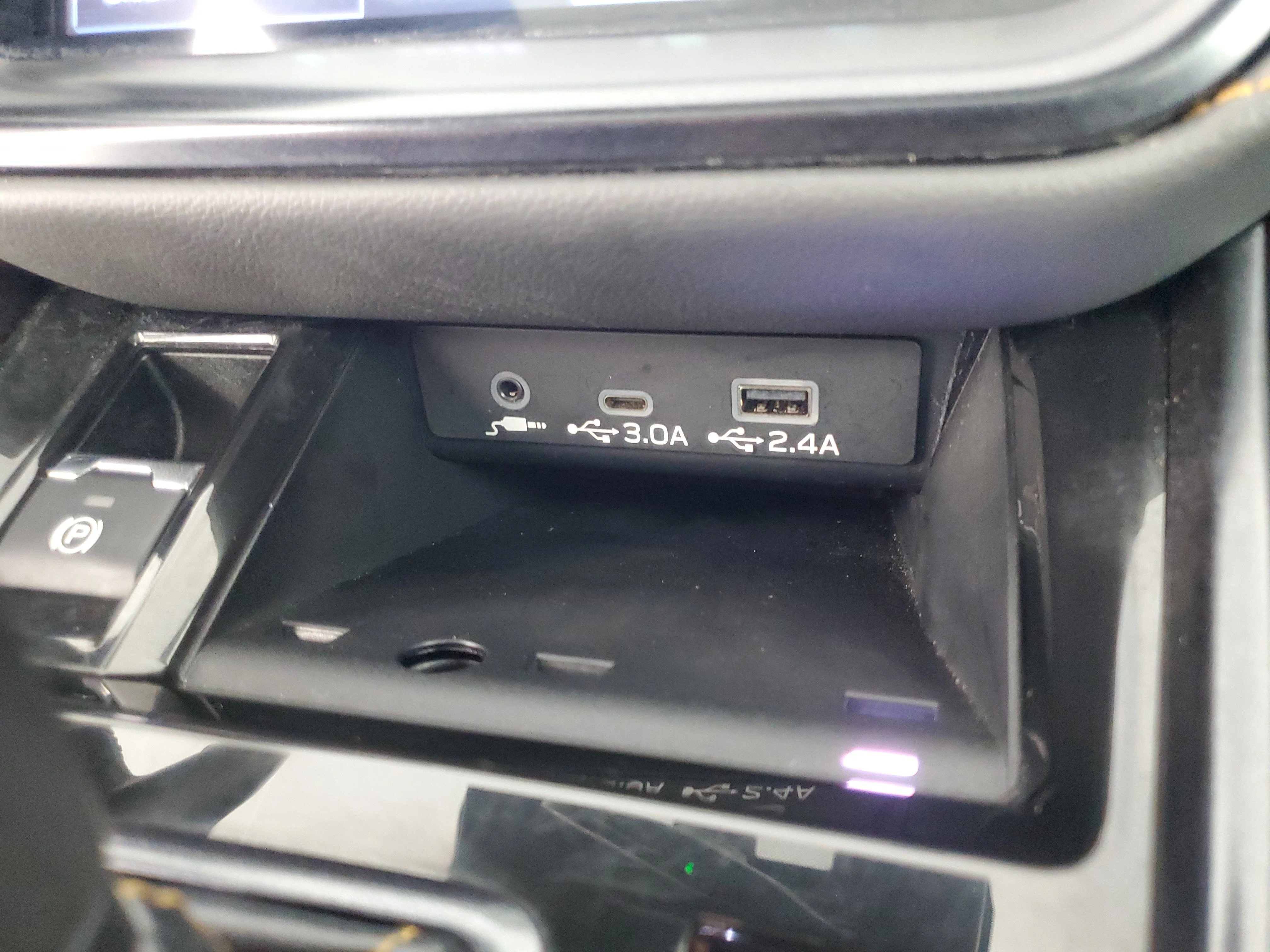 Used 2024 Crystal White Pearl Subaru Wilderness image 18