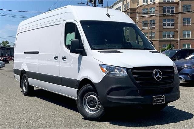 2026 Mercedes-Benz Sprinter 2500 170 WB High Roof's photo
