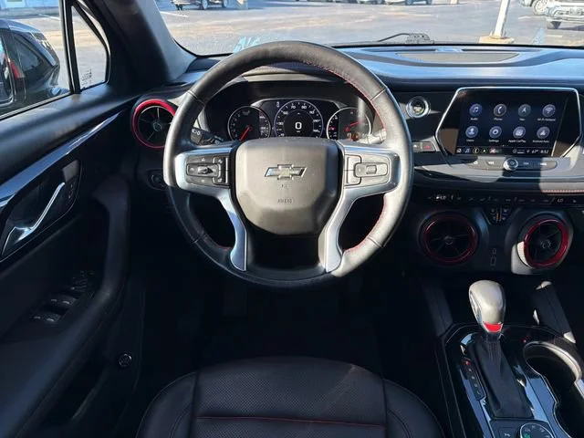 Used 2021 BLACK Chevrolet RS image 32