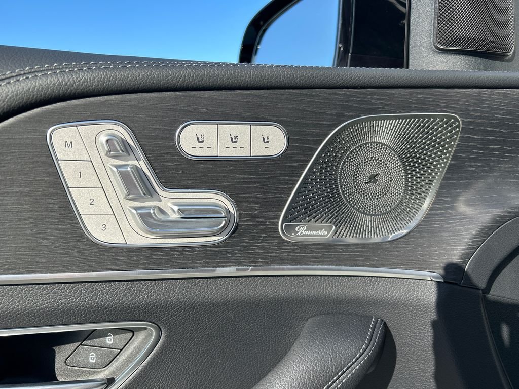 New 2027 MANUFAKTUR Moonlight White Metallic Mercedes-Benz GLE 450 image 11