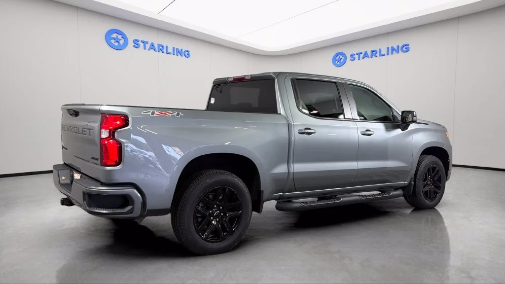 Used 2023 STERLING GRAY METALLIC Chevrolet RST image 9