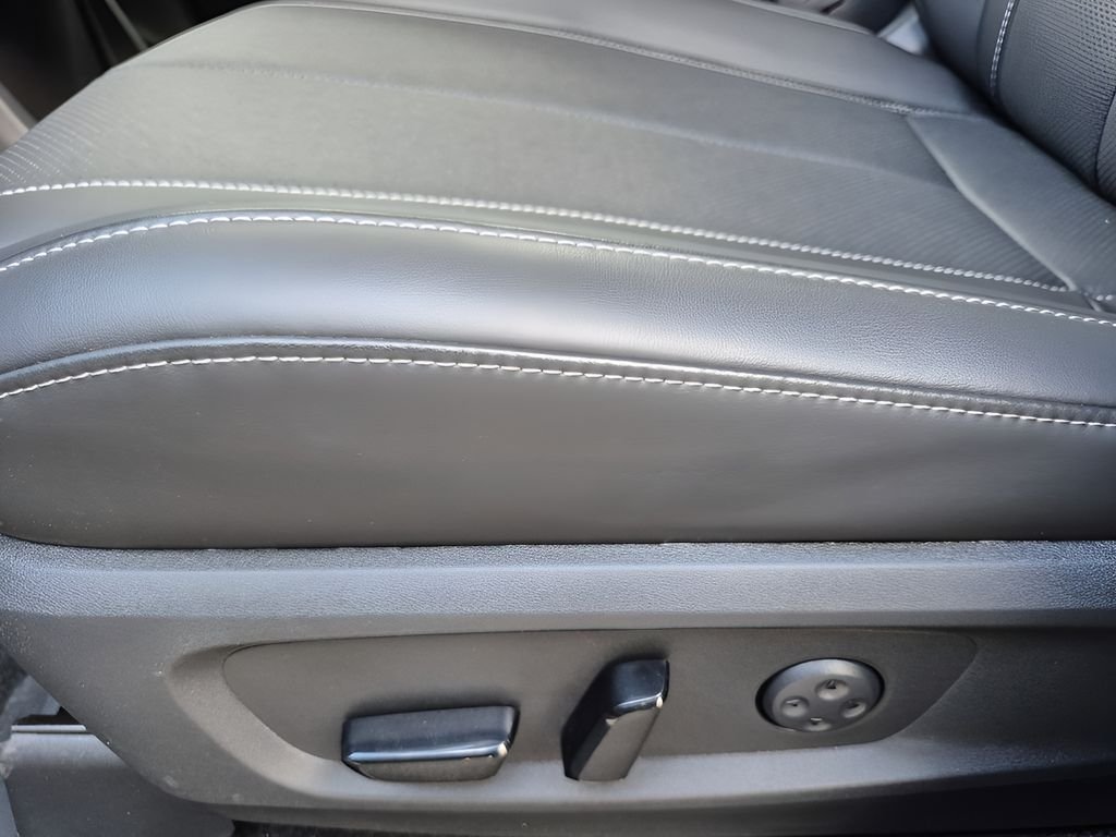 Certified Used 2026 Graphite Shadow INFINITI LUXE image 17