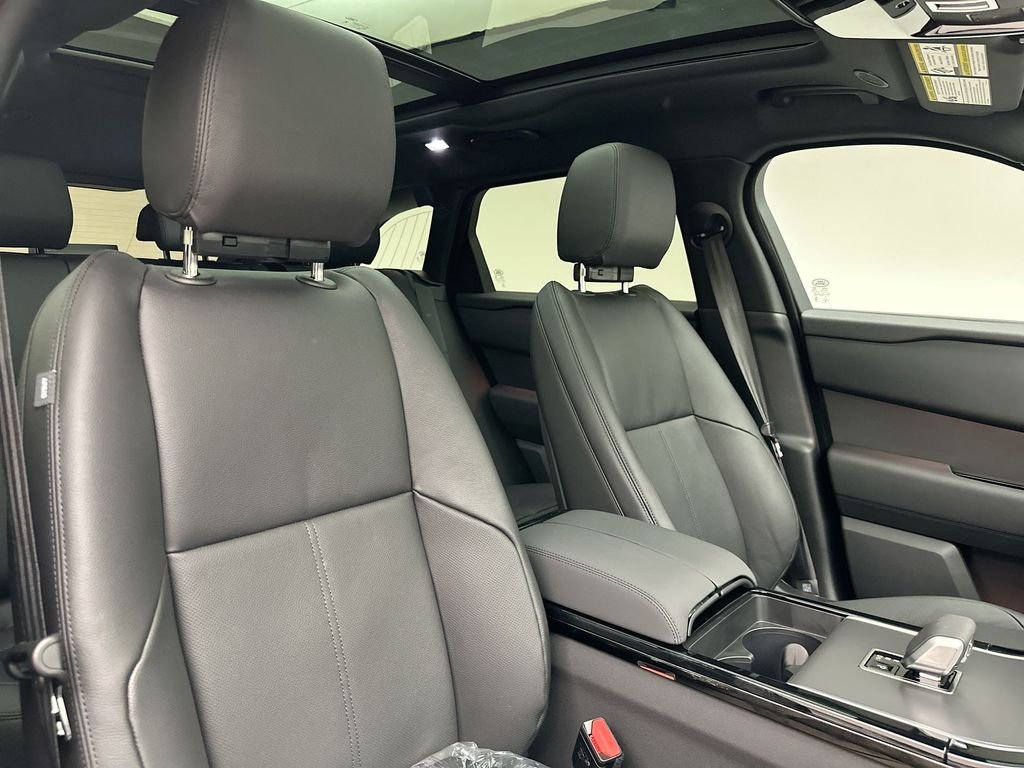 New 2026 Fuji White Land Rover S image 6