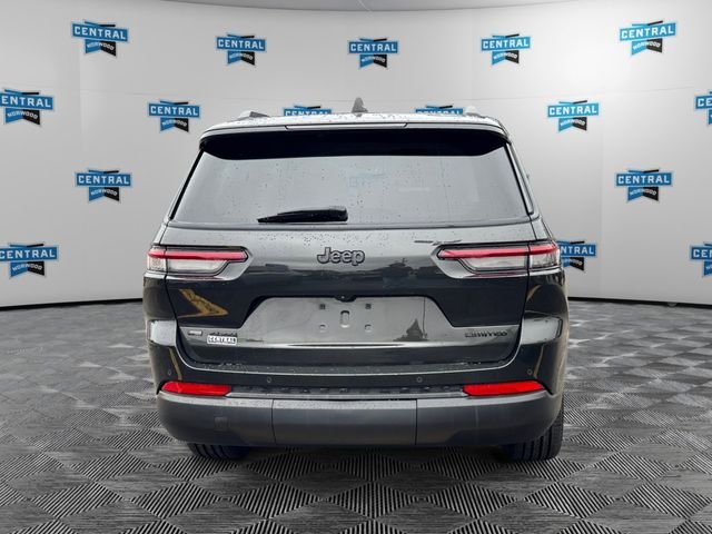 Used 2023 Gray Jeep Limited image 5