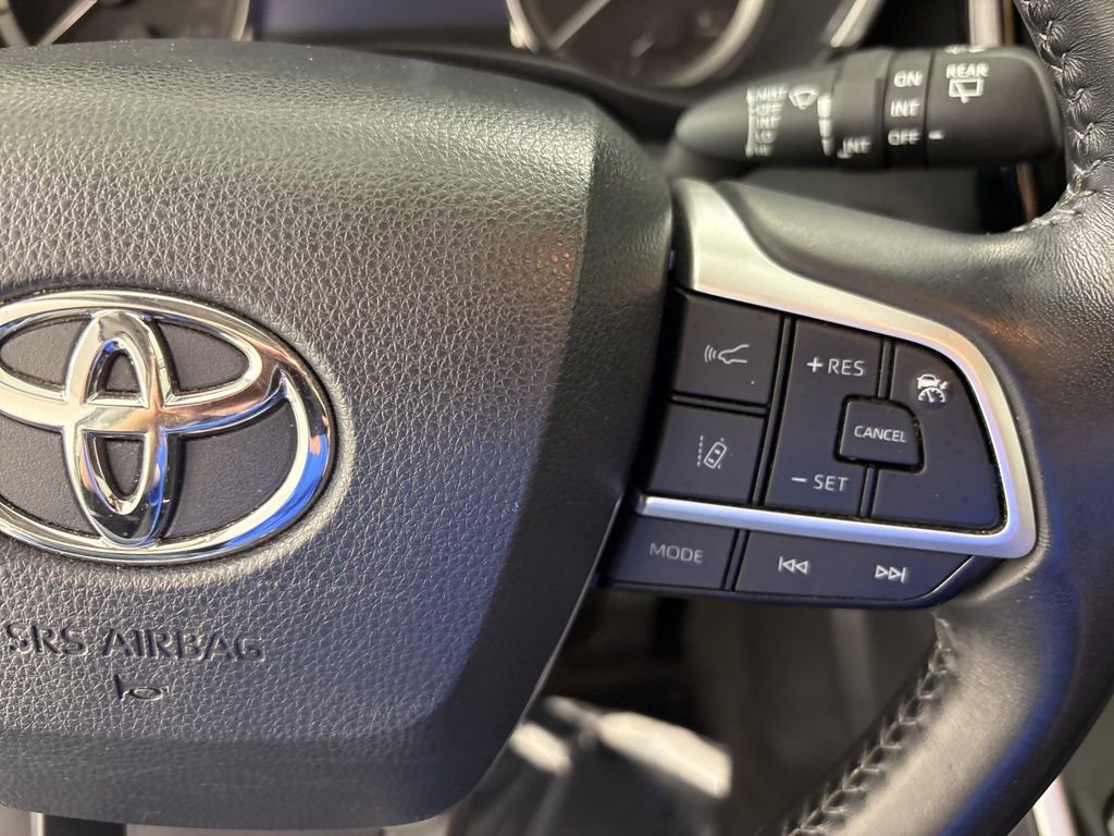Used 2023 Silver Toyota L image 32