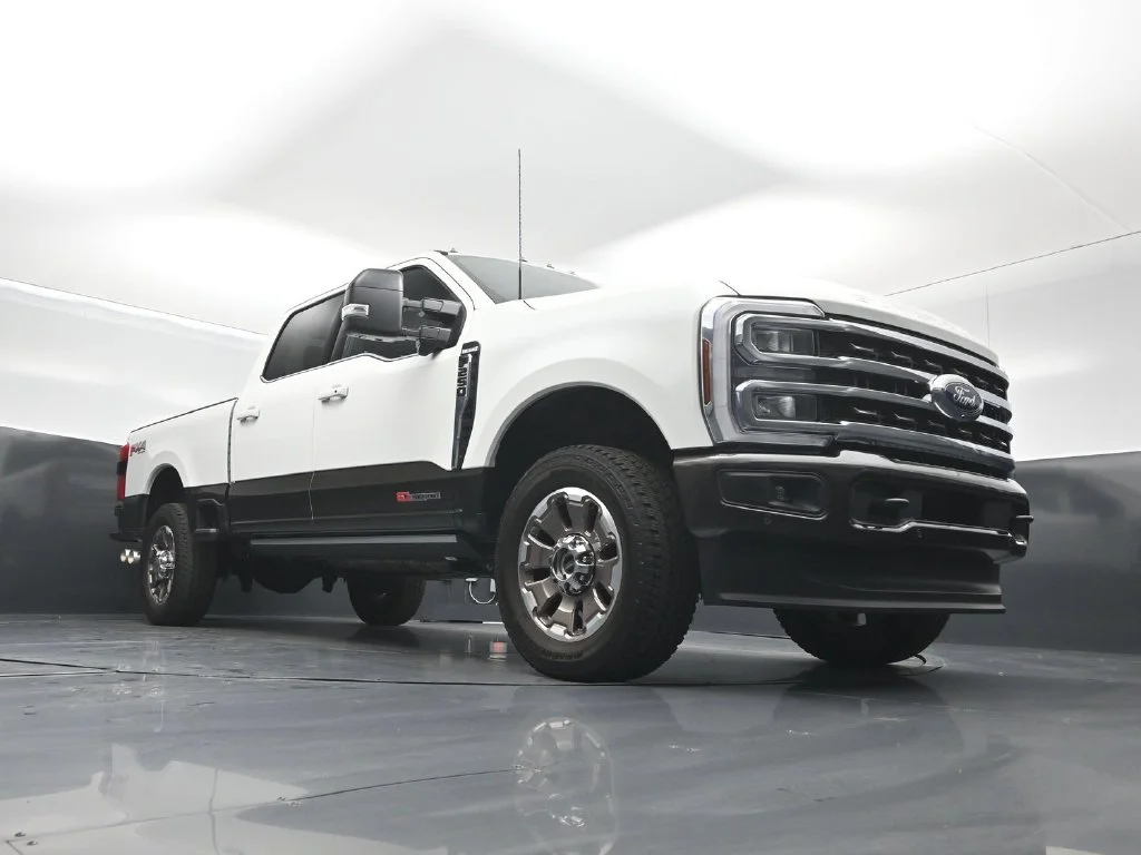 Used 2025 White Ford King Ranch image 4