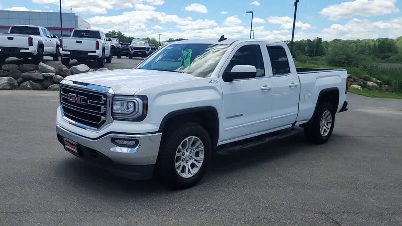 Used 2019 Summit White GMC SLE image 4