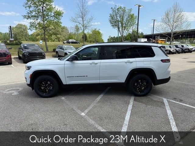 New 2025 Bright White Clear-Coat Exterior Paint Jeep Laredo image 4