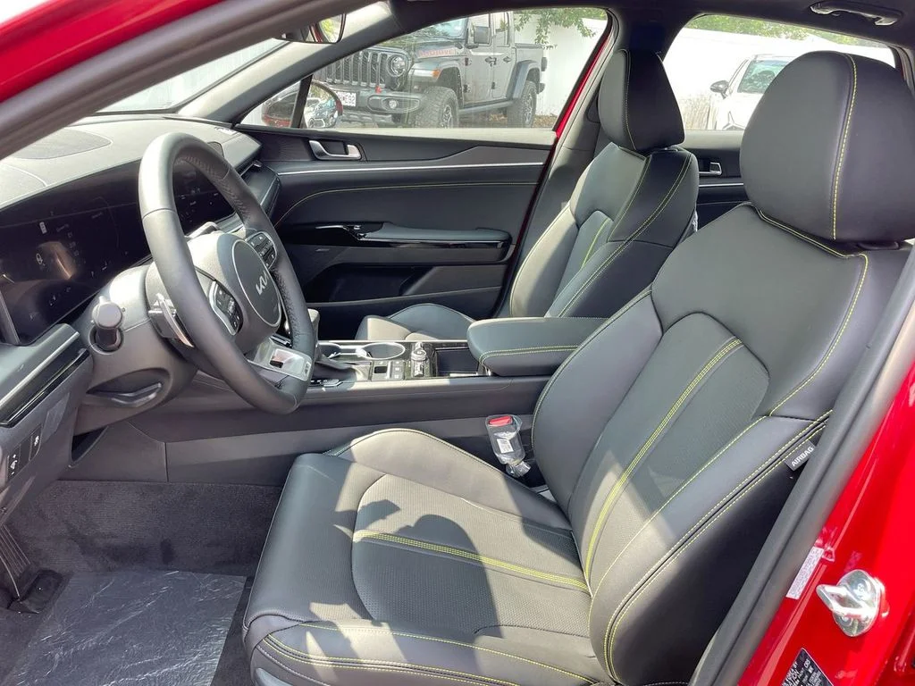 2026 Kia K5 GT - Photo 38