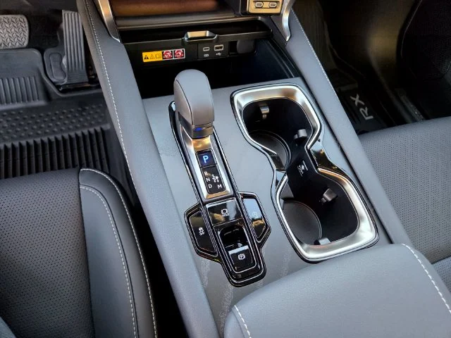 New 2026 Eminent White Pearl Lexus PREMIUM PLUS image 12