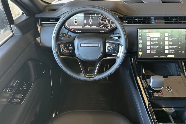 New 2026 Borasco Grey Land Rover Dynamic SE image 13