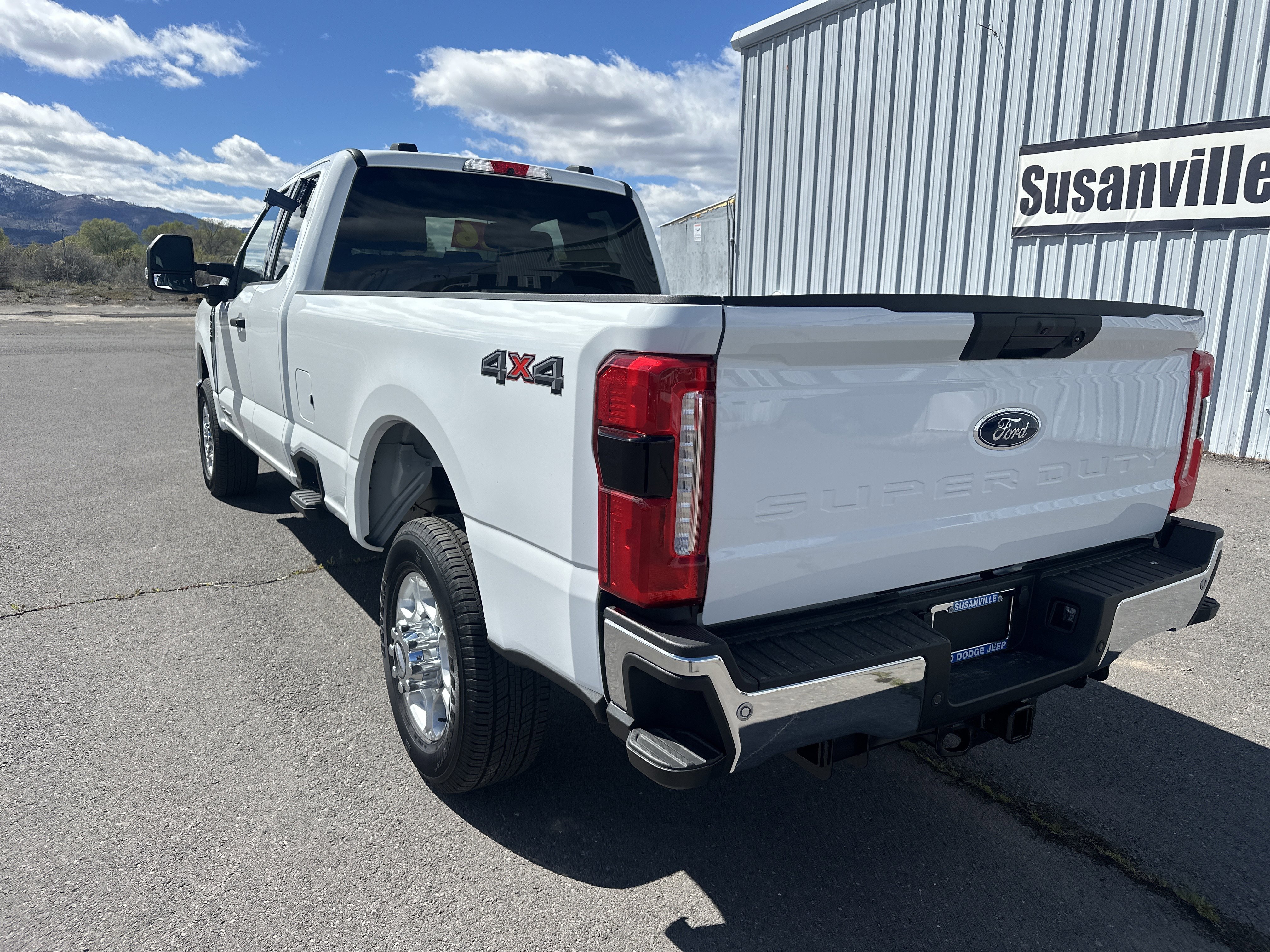 2026 Ford F-250 Super Duty XLT - Photo 3