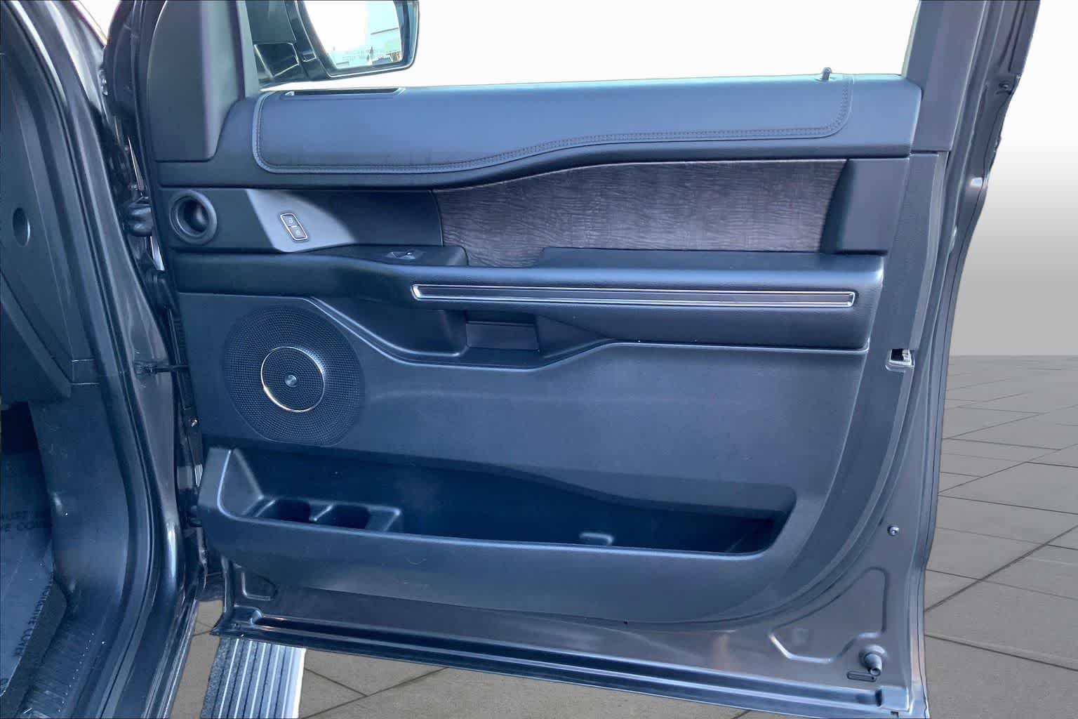 Used 2021 Magnetic Ford Limited image 22