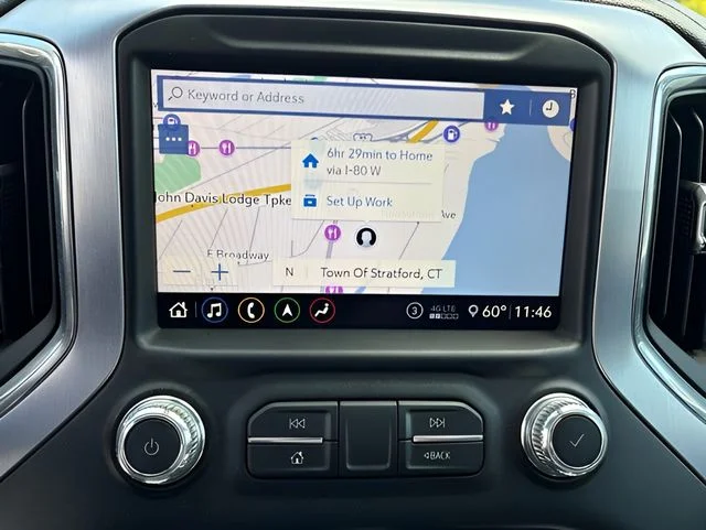 Used 2020 White GMC SLT image 24