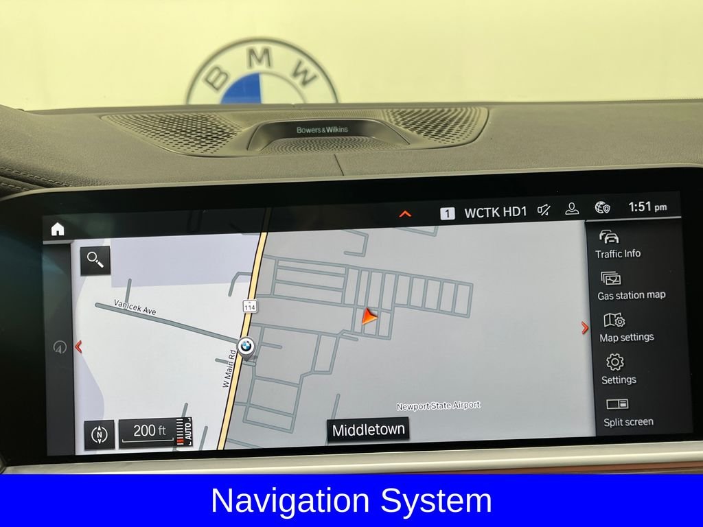 Used 2022 Black BMW xDrive40i image 5