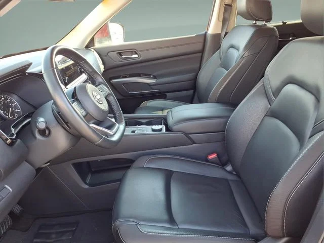 2024 Nissan Pathfinder SL - Photo 14