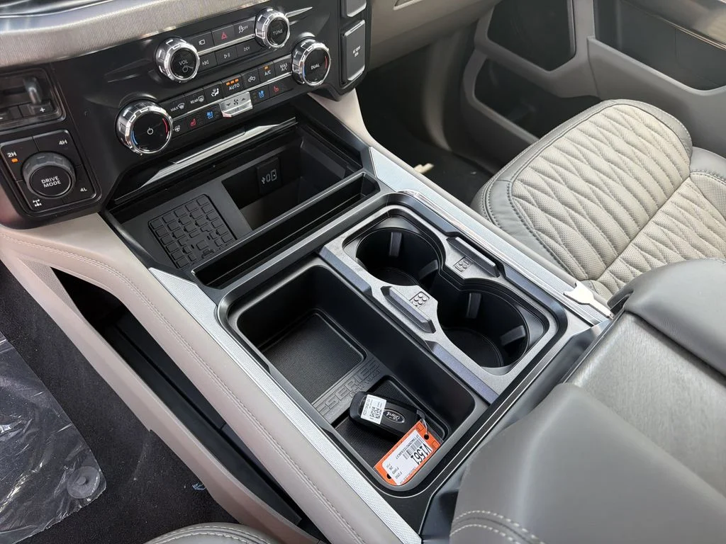 New 2026 Gray Ford Platinum image 28