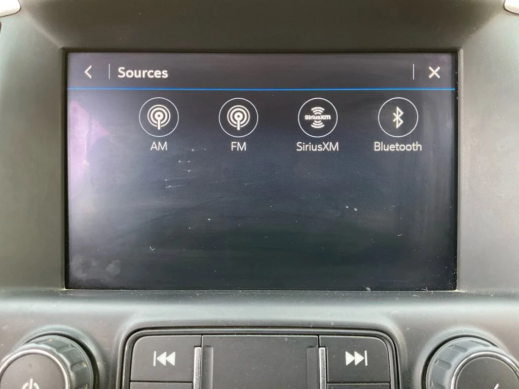 Used 2023 White GMC SLE image 20