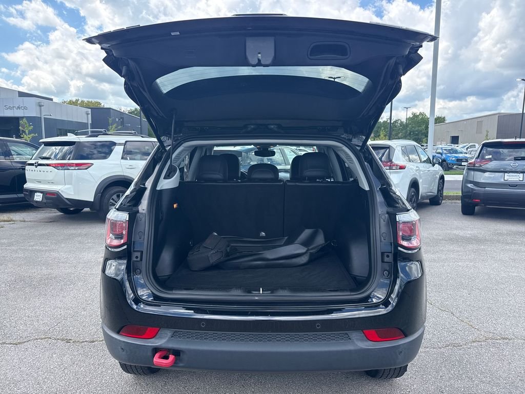 Used 2018 Black Jeep Trailhawk image 9