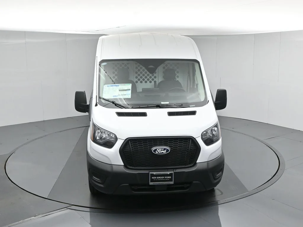 New 2026 Oxford White Ford Base image 36