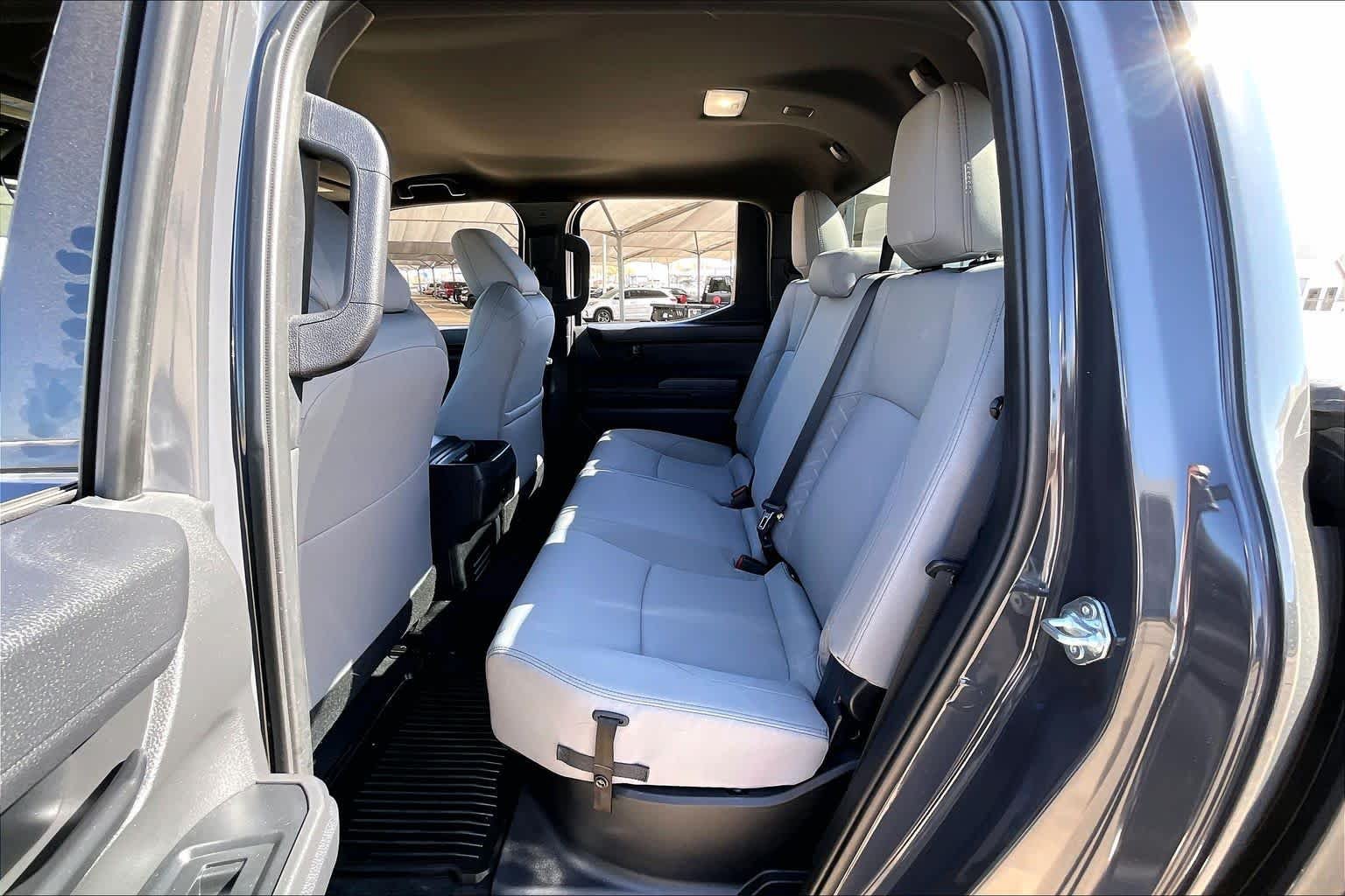 2024 Toyota Tacoma SR5 - Photo 19