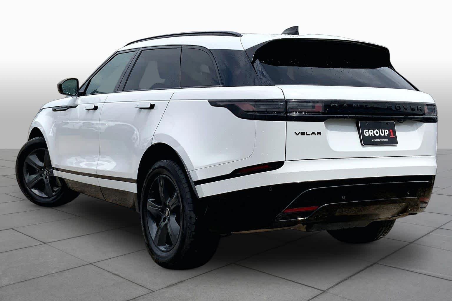 Used 2025 Fuji White Land Rover Dynamic SE image 11
