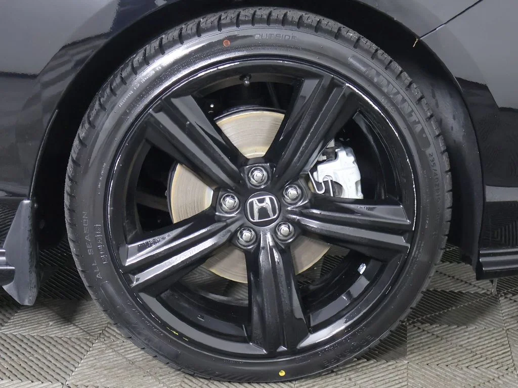 Used 2025 Crystal Black Pearl Honda Sport-L image 20